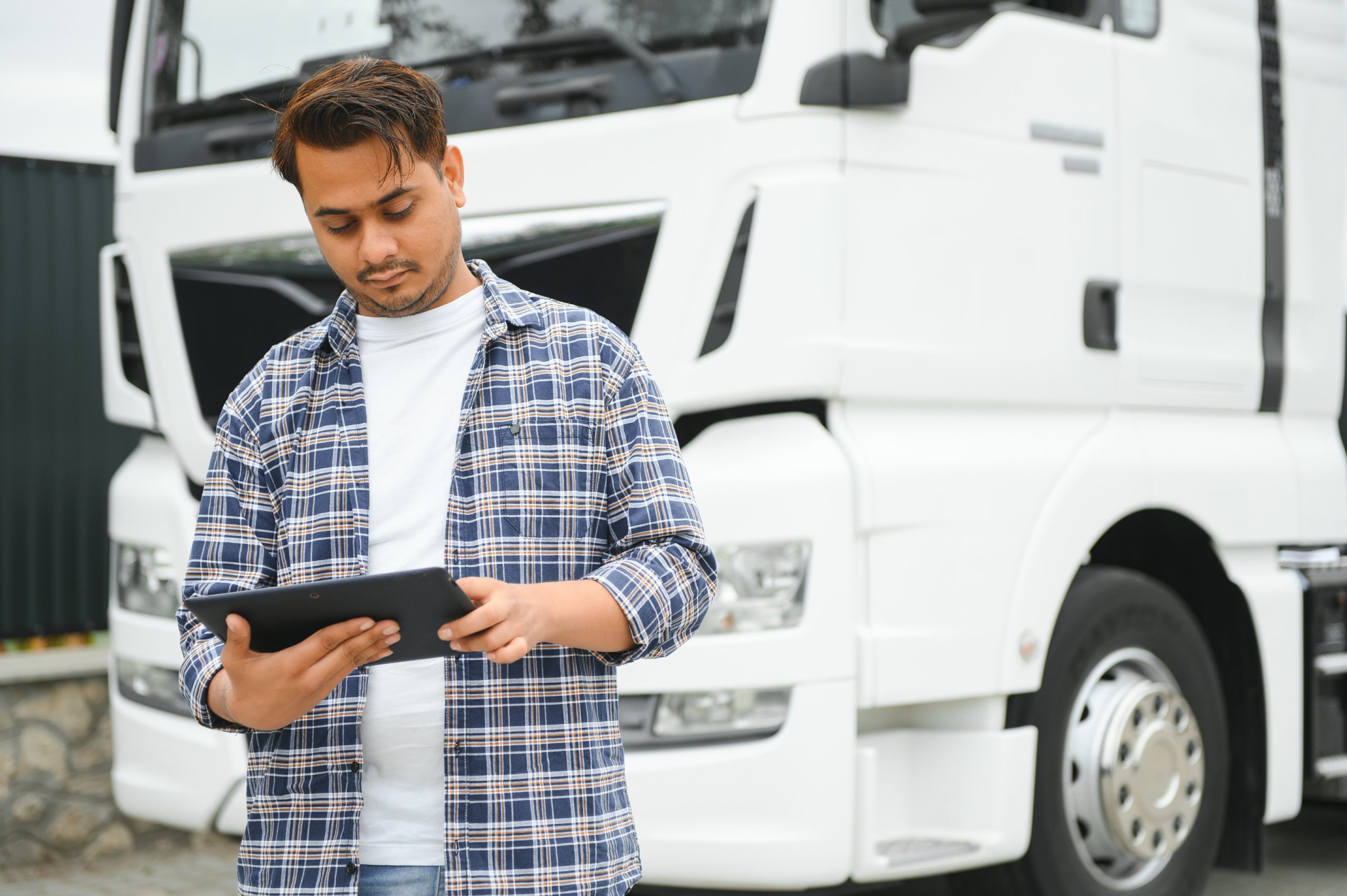 Dubai to Europe Work Visa for Truck Drivers: How to Work in Lithuania